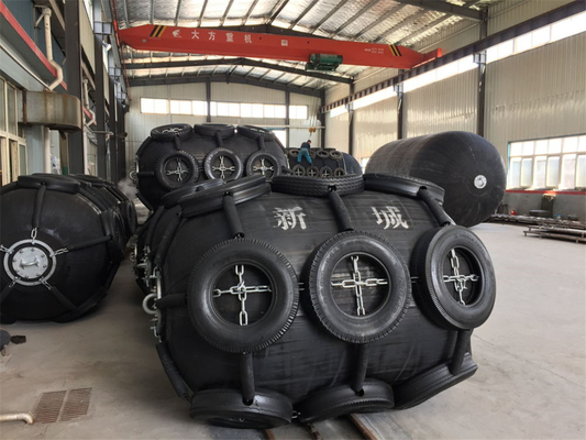 Fender neumático flotante duradero con resistencia a temperaturas extremas