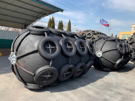 Absorción de energía Yokohama Pneumáticos de caucho cilíndrico negro para parachoques marinos