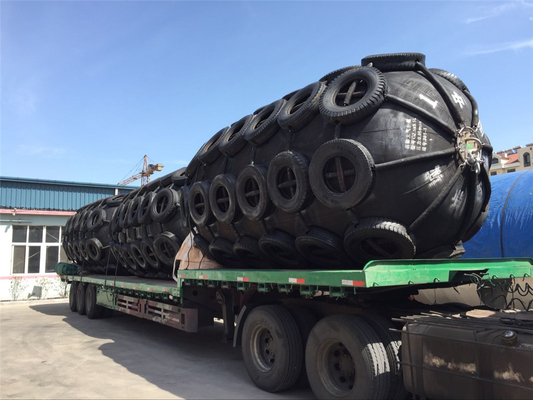 Fenders neumáticos marinos ligeros para una excelente seguridad y bajo mantenimiento