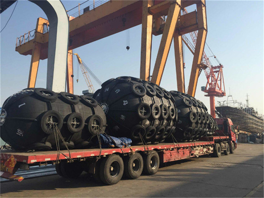 Barco submarino Yokohama Fenders Durable