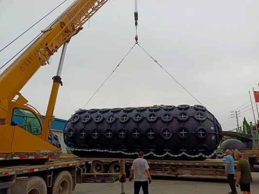 0.5-4.5m de diámetro Yokohama Marine Fender con baja fuerza de reacción y 2 años de garantía