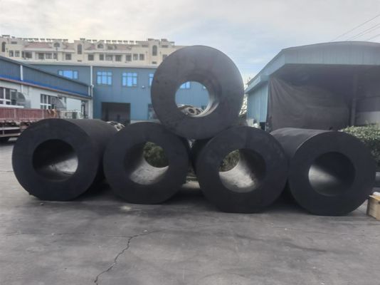 Weather Resistance Cylindrical Rubber Fenders Featuring High Energy Absorption Suitable for Tugboats Barges and Cargo Ships