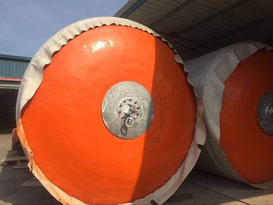 Defensas rellenas de espuma con período de 24 meses D3.0m X L5.0m Deflexión del 60 por ciento Solución duradera de protección para muelles marinos