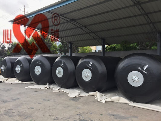 Defensas rellenas de espuma con período de 24 meses D3.0m X L5.0m Deflexión del 60 por ciento Solución duradera de protección para muelles marinos