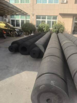 Fenders de rodillos de remolcadores de bajo mantenimiento de altura 200 mm 450 mm diseñados para reducir los costos de mantenimiento y mejorar la seguridad del remolcador