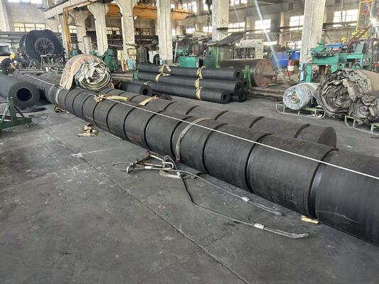 Fenders de rodillos de remolcadores de bajo mantenimiento de altura 200 mm 450 mm diseñados para reducir los costos de mantenimiento y mejorar la seguridad del remolcador