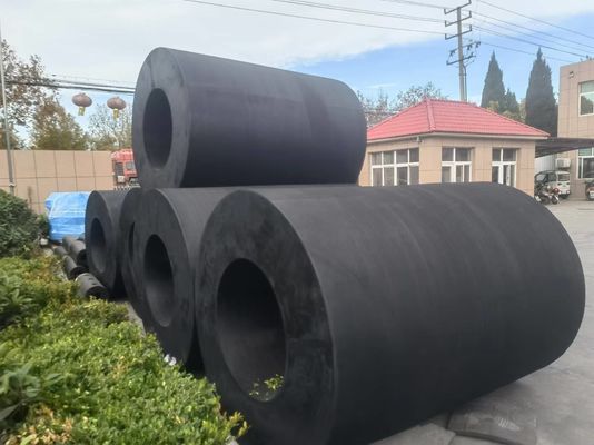 Fenders de caucho cilíndrico de alta absorción de energía con instalación atornillada Dureza 60-85HA